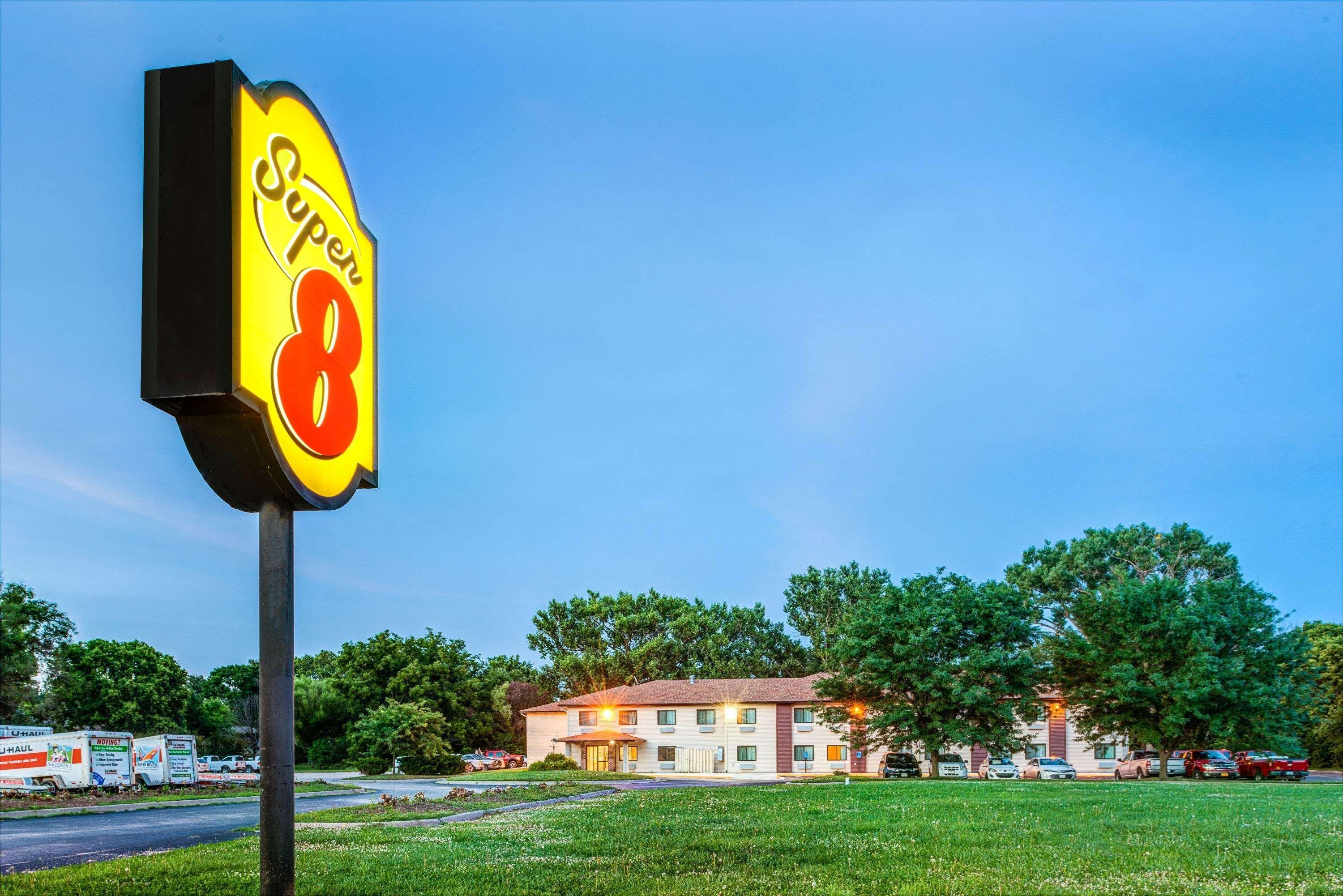Super 8 By Wyndham Blair Otel Dış mekan fotoğraf