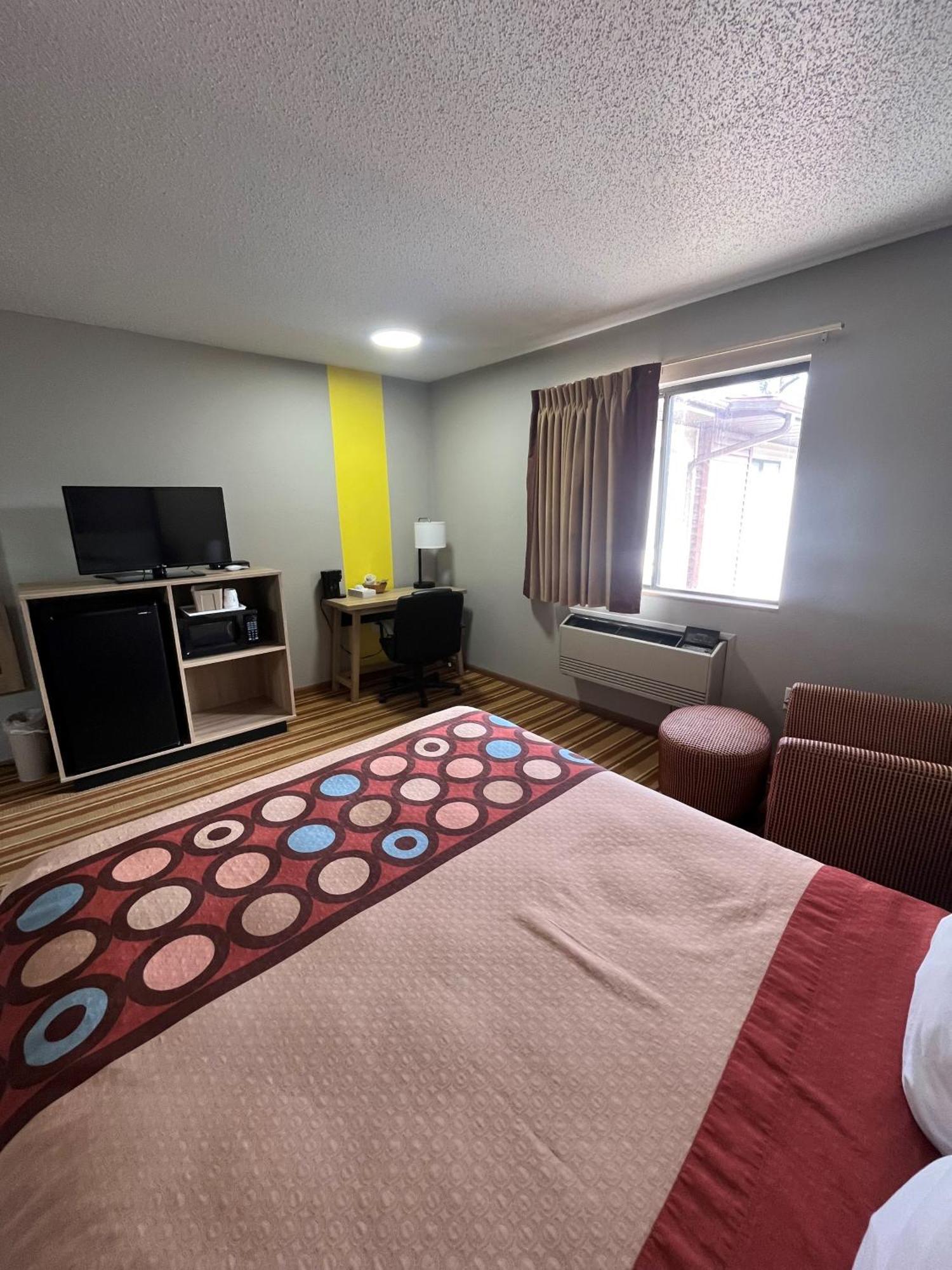 Super 8 By Wyndham Blair Otel Dış mekan fotoğraf