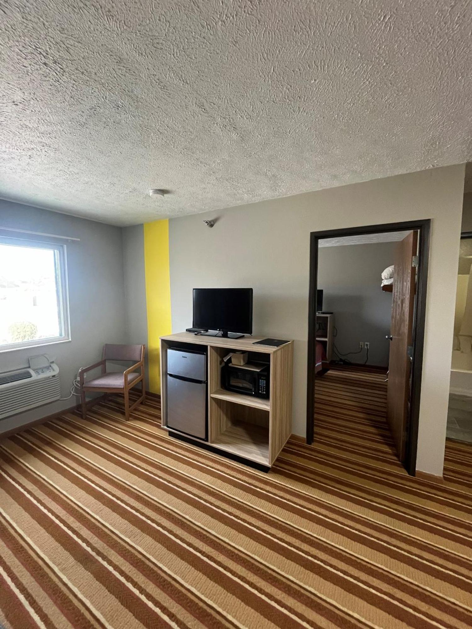 Super 8 By Wyndham Blair Otel Dış mekan fotoğraf